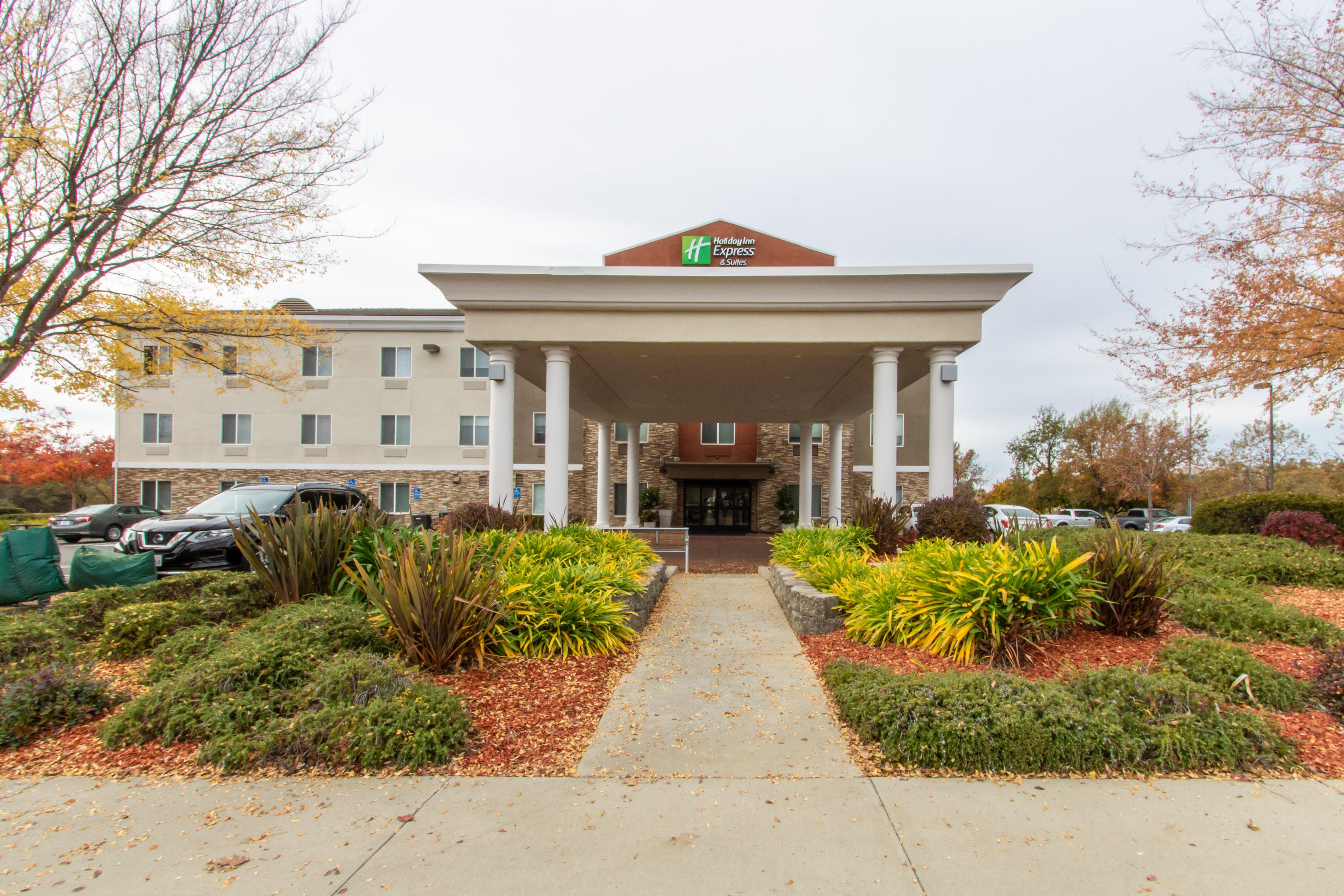 Holiday Inn Express Hotel & Suites Roseville - Galleria Area, An Ihg Hotel Exterior foto